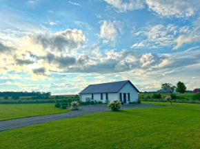 The Amish Schoolhouse An Ultimate Country Retreat